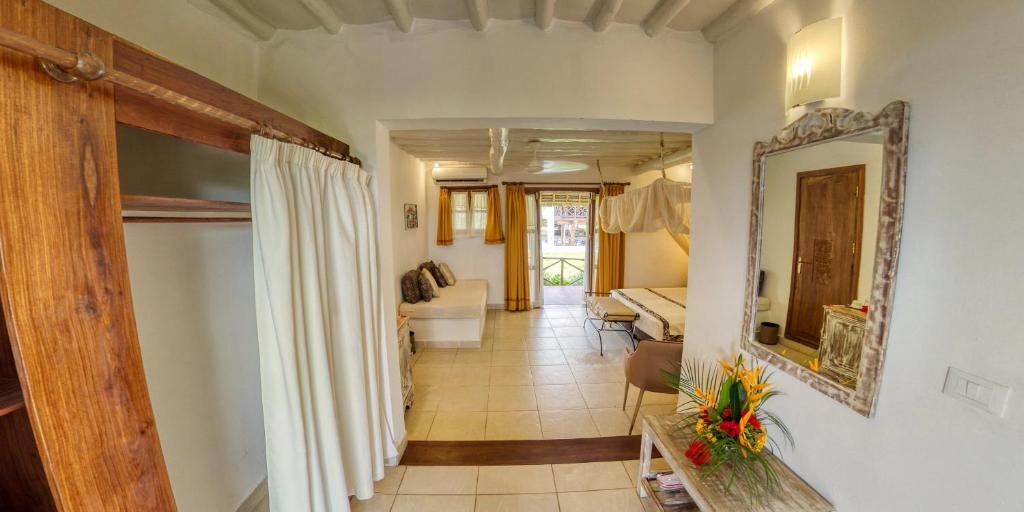 Hotel Karafuu Beach Resort Pingwe Exterior foto