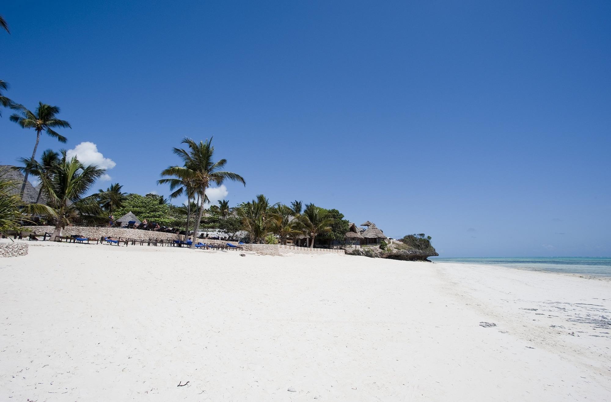Hotel Karafuu Beach Resort Pingwe Exterior foto