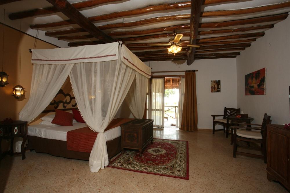 Hotel Karafuu Beach Resort Pingwe Exterior foto