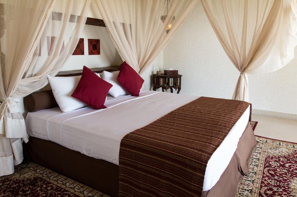 Hotel Karafuu Beach Resort Pingwe Exterior foto