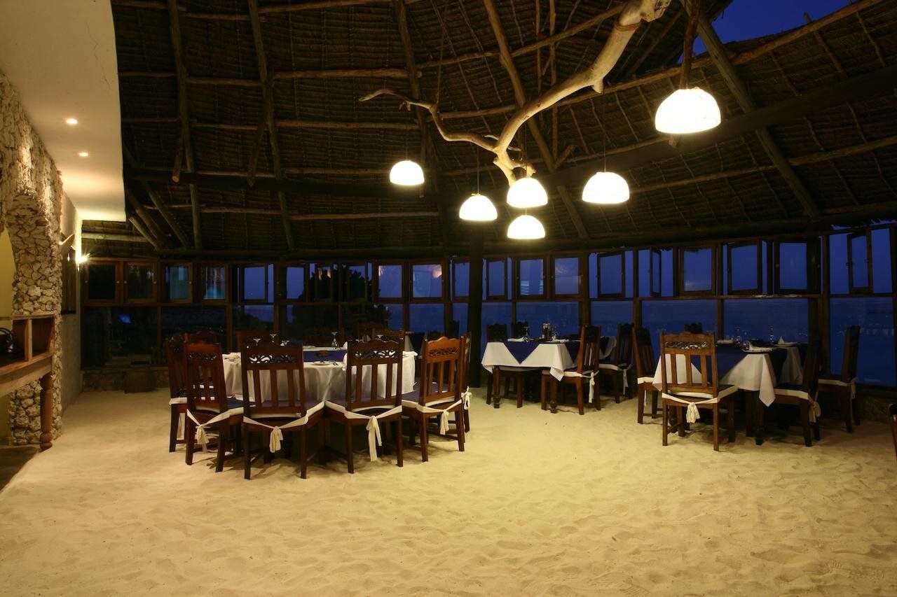 Hotel Karafuu Beach Resort Pingwe Exterior foto